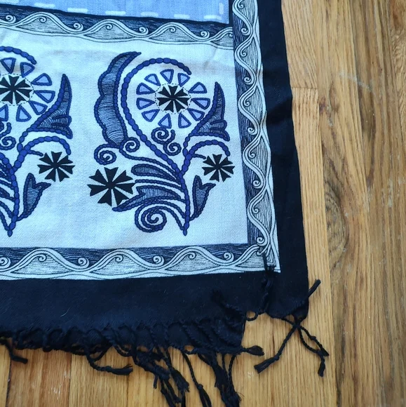 Dana Xu WOOL Oversized Scarf Blanket Pashmina Blue Cream Black Wrap Large